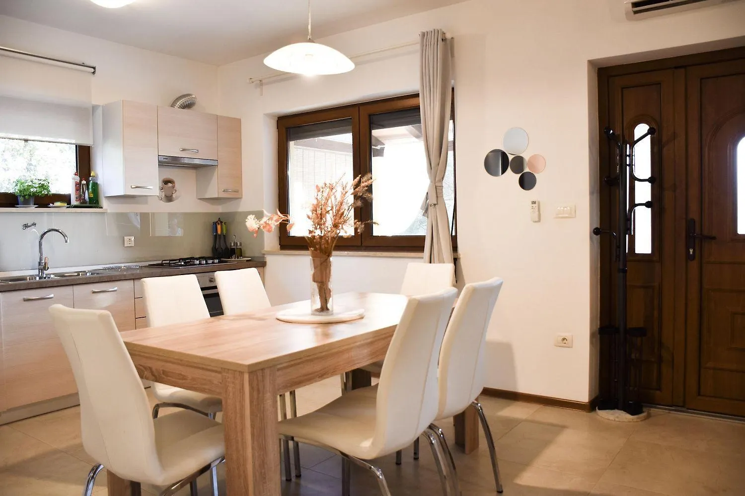 Hundefreundliches Ferienhaus Nur 500 Meter Zum Strand Mit Meerblick Und Tollem Privatgarten Ρόβινι Σπίτι διακοπών