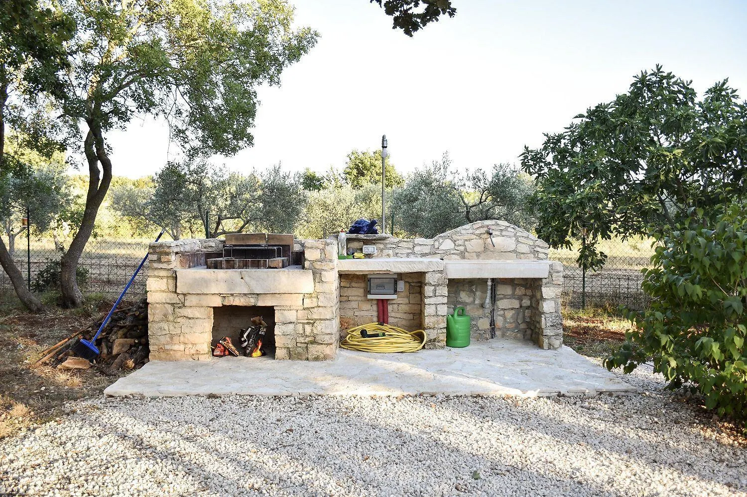 펜션 Hundefreundliches Ferienhaus Nur 500 Meter Zum Strand Mit Meerblick Und Tollem Privatgarten 로비니